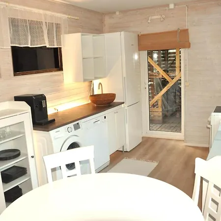 Private Near Tallinn, Free Parking Holiday home